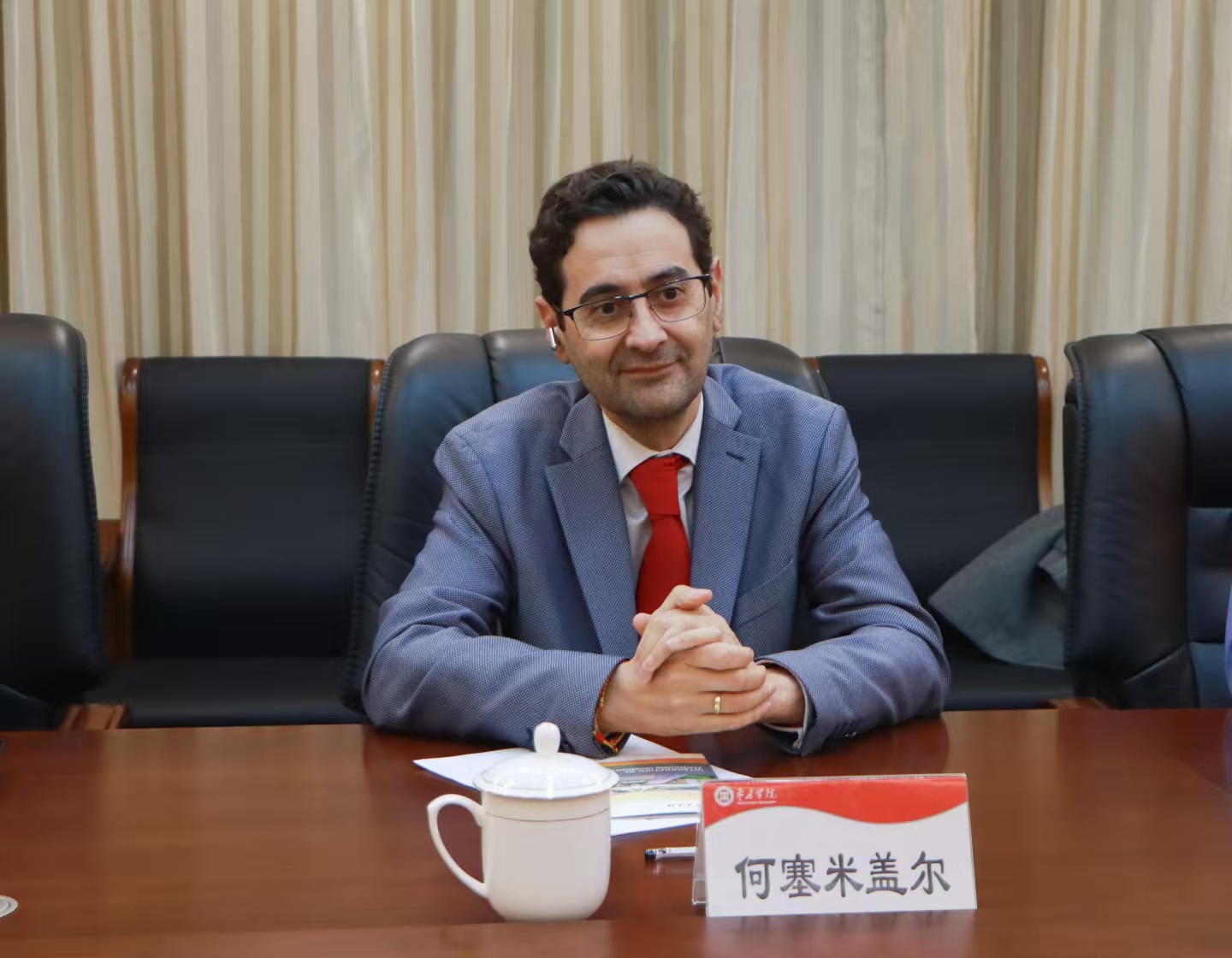20241209问鼎网中国与西班牙萨拉曼卡大学签署合作协议2.jpg