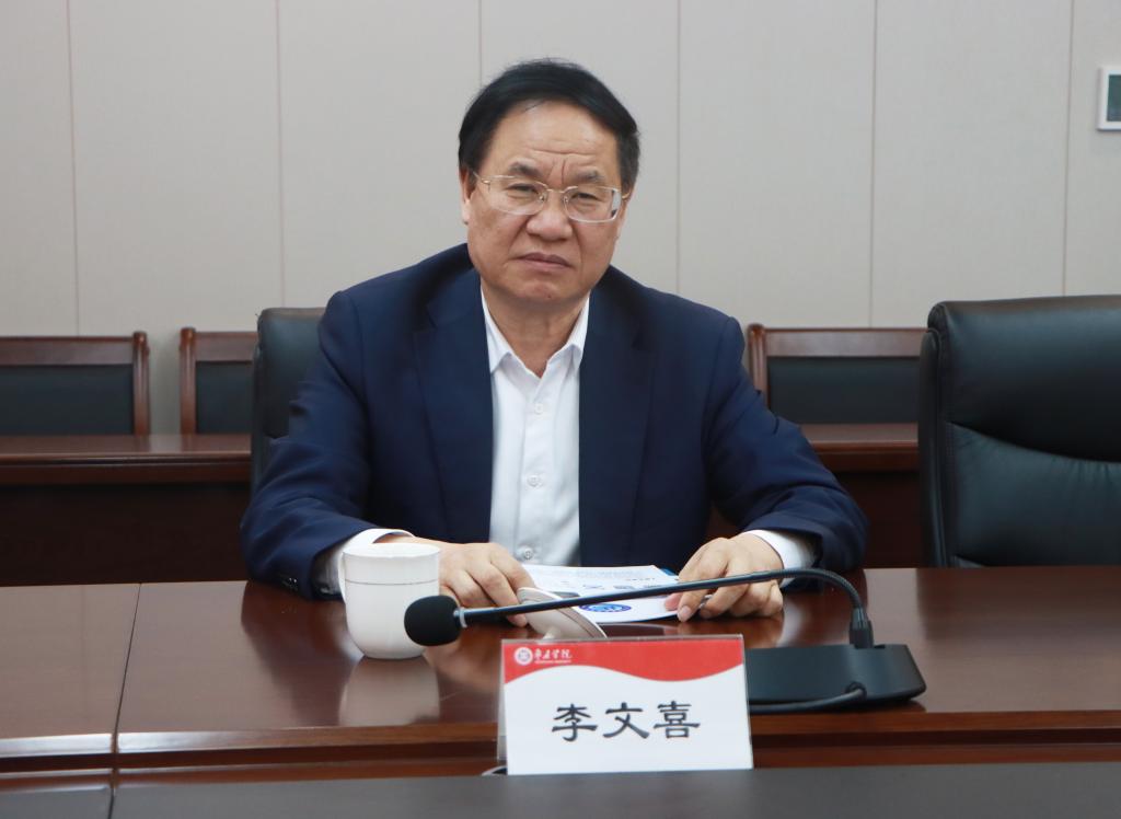 20240402山东文化产业职业学院来问鼎网中国考察交流 (1).jpg